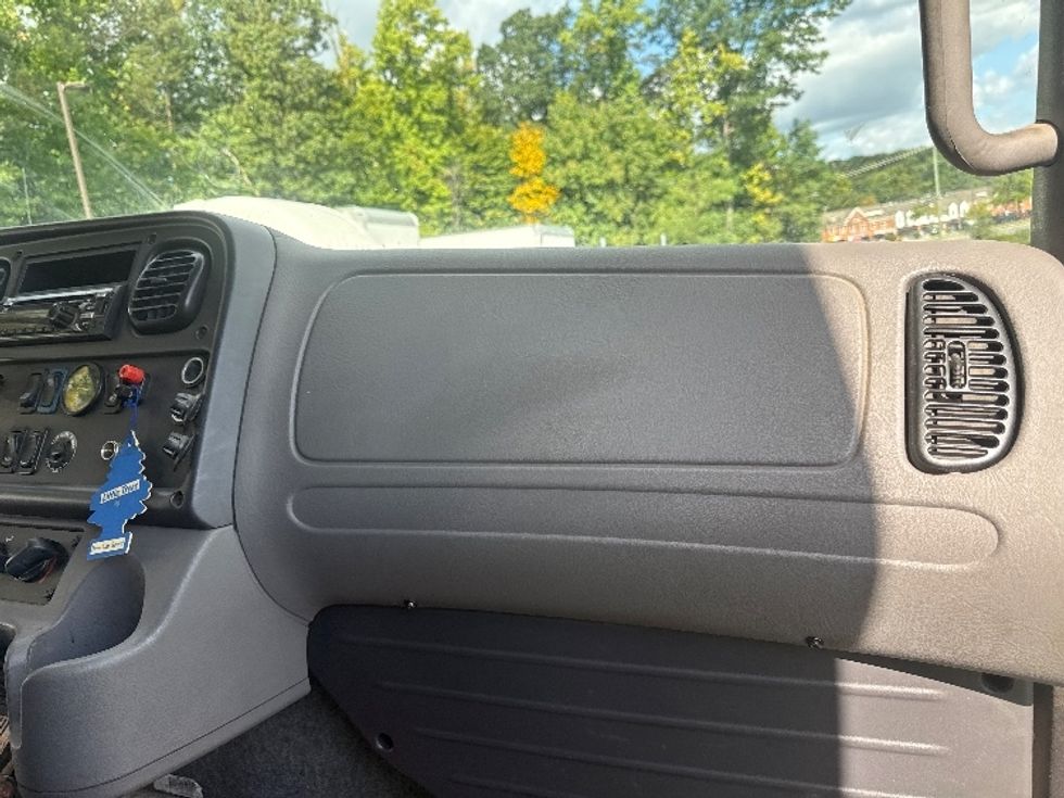 Medium Duty Box Truck-Light and Medium Duty Trucks-Freightliner-2021-M2-Jessup-MD-204,461\n\t\tmiles-$ 55,500 - Image 21