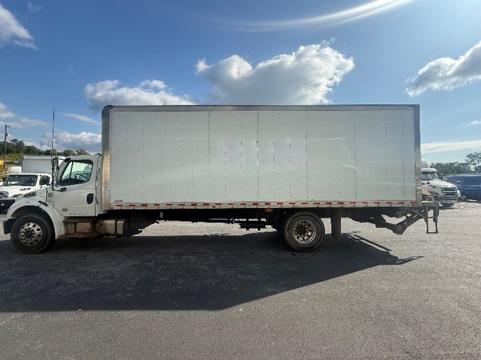 Medium Duty Box Truck-Light and Medium Duty Trucks-Freightliner-2021-M2-Jessup-MD-204,461\n\t\tmiles-$ 55,500 - Image 4