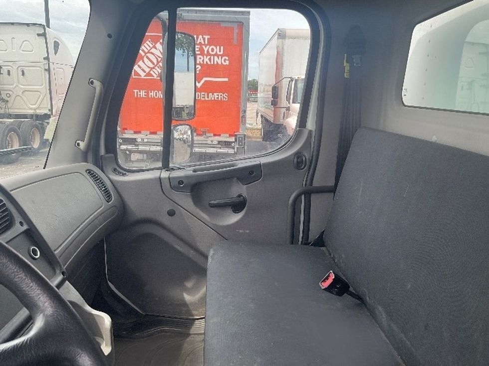 Medium Duty Box Truck-Light and Medium Duty Trucks-Freightliner-2021-M2-Kansas City-MO-184,901\n\t\tmiles-$ 55,500 - Image 18