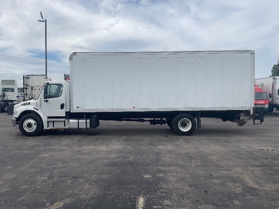 Medium Duty Box Truck-Light and Medium Duty Trucks-Freightliner-2021-M2-Kansas City-MO-184,901\n\t\tmiles-$ 55,500 - Image 4