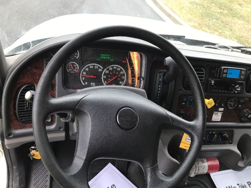 Medium Duty Box Truck-Light and Medium Duty Trucks-Freightliner-2021-M2-Kansas City-MO-93,336\n\t\tmiles-$ 73,000 - Image 17