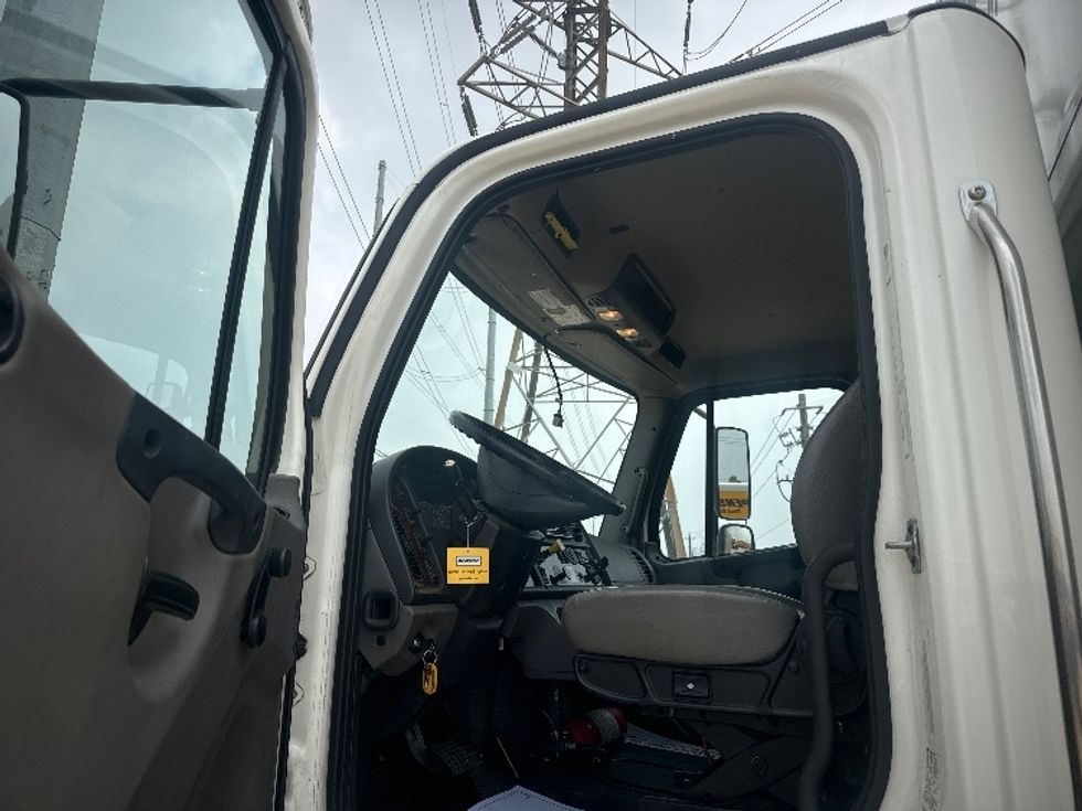 Medium Duty Box Truck-Light and Medium Duty Trucks-Freightliner-2021-M2-Katy-TX-112,736\n\t\tmiles-$ 72,000 - Image 15