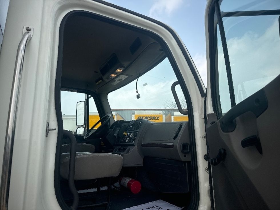 Medium Duty Box Truck-Light and Medium Duty Trucks-Freightliner-2021-M2-Katy-TX-112,736\n\t\tmiles-$ 72,000 - Image 19