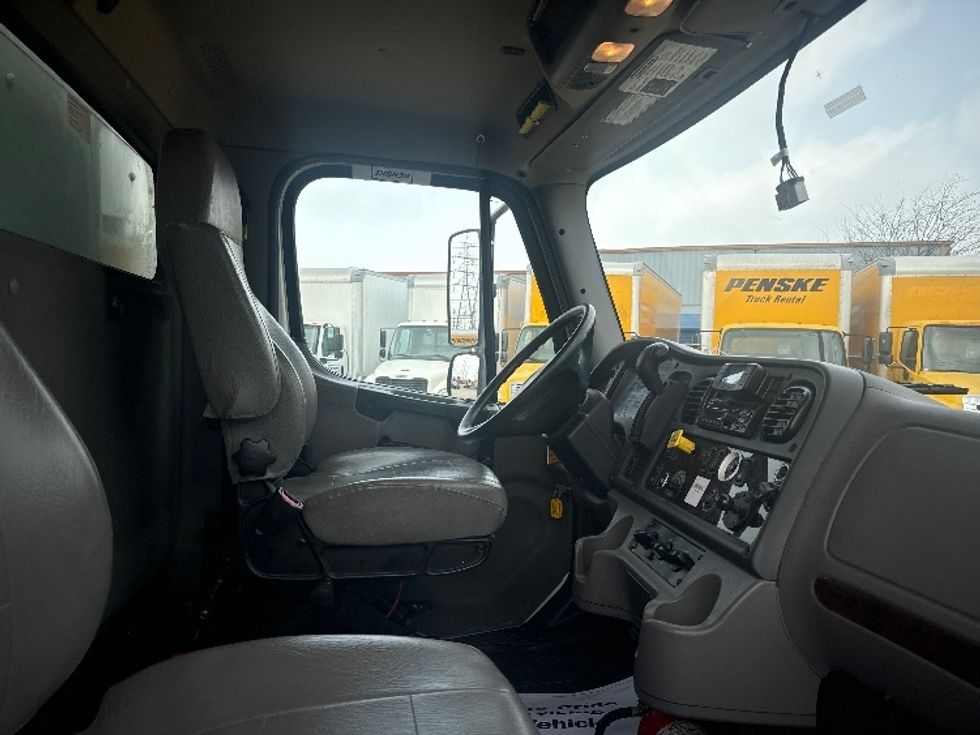 Medium Duty Box Truck-Light and Medium Duty Trucks-Freightliner-2021-M2-Katy-TX-112,736\n\t\tmiles-$ 72,000 - Image 21