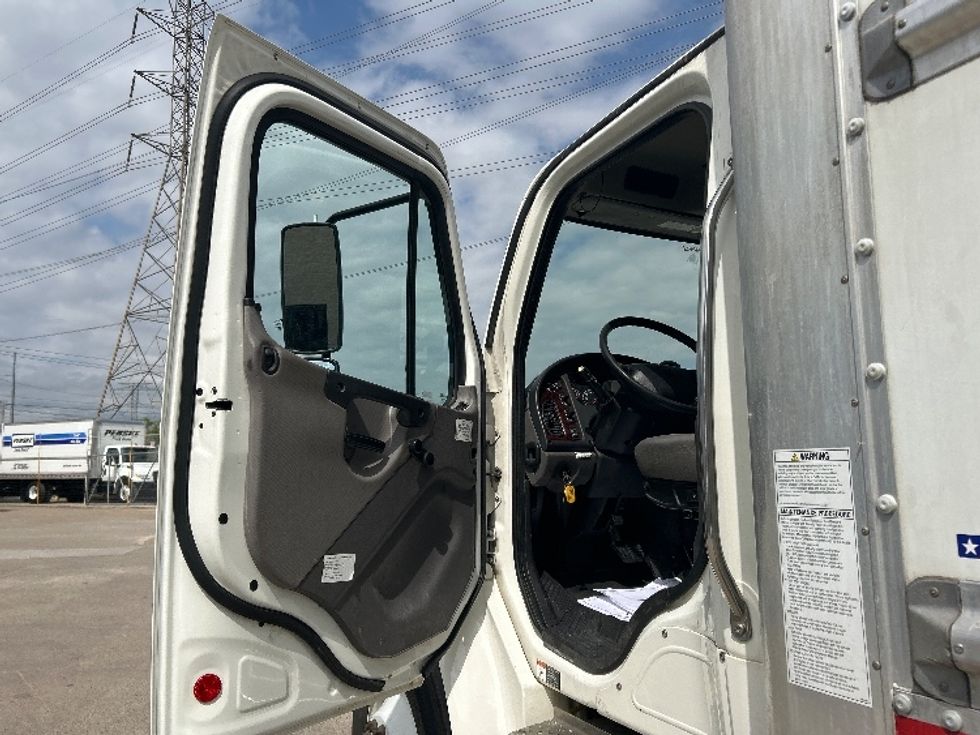 2021 Freightliner M2 106 Medium Duty photo 12