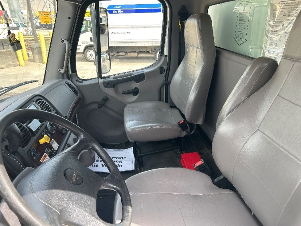 2021 Freightliner M2 106 Medium Duty photo 15