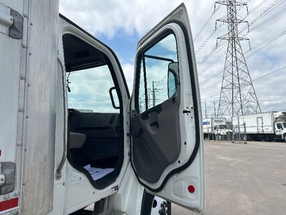 2021 Freightliner M2 106 Medium Duty photo 16