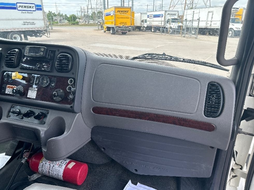 2021 Freightliner M2 106 Medium Duty photo 17