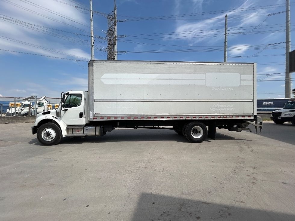 2021 Freightliner M2 106 Medium Duty photo 4