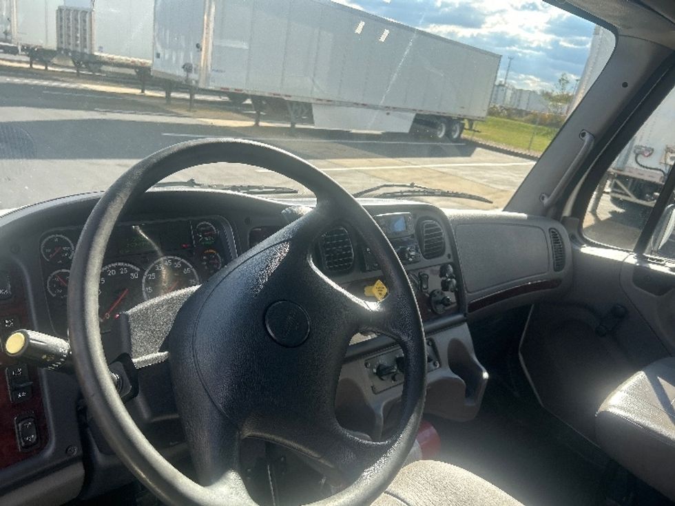 Medium Duty Box Truck-Light and Medium Duty Trucks-Freightliner-2021-M2-King Of Prussia-PA-223,068\n\t\tmiles-$ 47,000 - Image 17