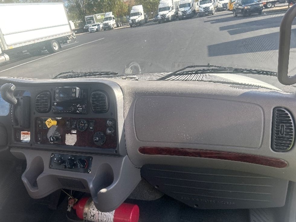 Medium Duty Box Truck-Light and Medium Duty Trucks-Freightliner-2021-M2-King Of Prussia-PA-223,068\n\t\tmiles-$ 47,000 - Image 21