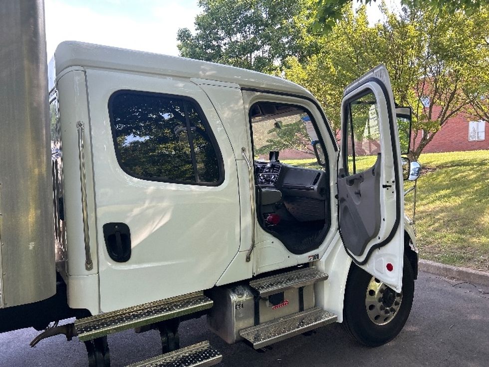 Medium Duty Box Truck-Light and Medium Duty Trucks-Freightliner-2021-M2-King Of Prussia-PA-232,843\n\t\tmiles-$ 55,750 - Image 19
