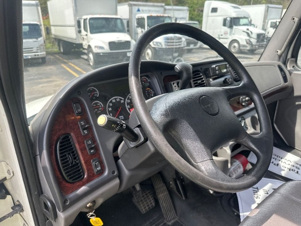 Medium Duty Box Truck-Light and Medium Duty Trucks-Freightliner-2021-M2-Knoxville-TN-129,122\n\t\tmiles-$ 74,500 - Image 17