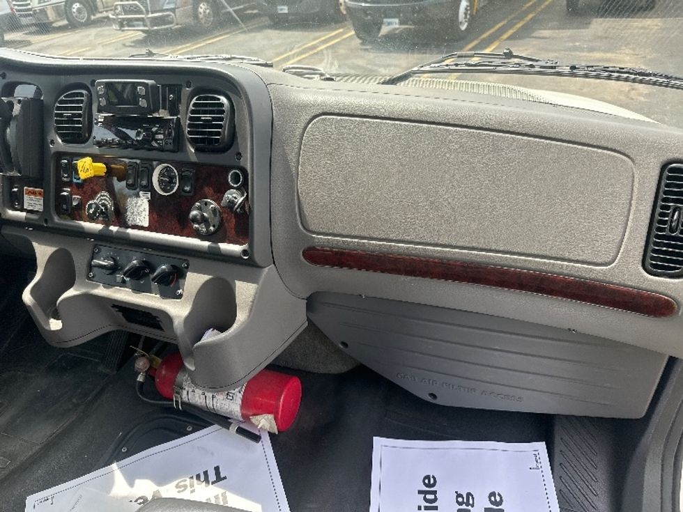 Medium Duty Box Truck-Light and Medium Duty Trucks-Freightliner-2021-M2-Knoxville-TN-129,122\n\t\tmiles-$ 74,500 - Image 21