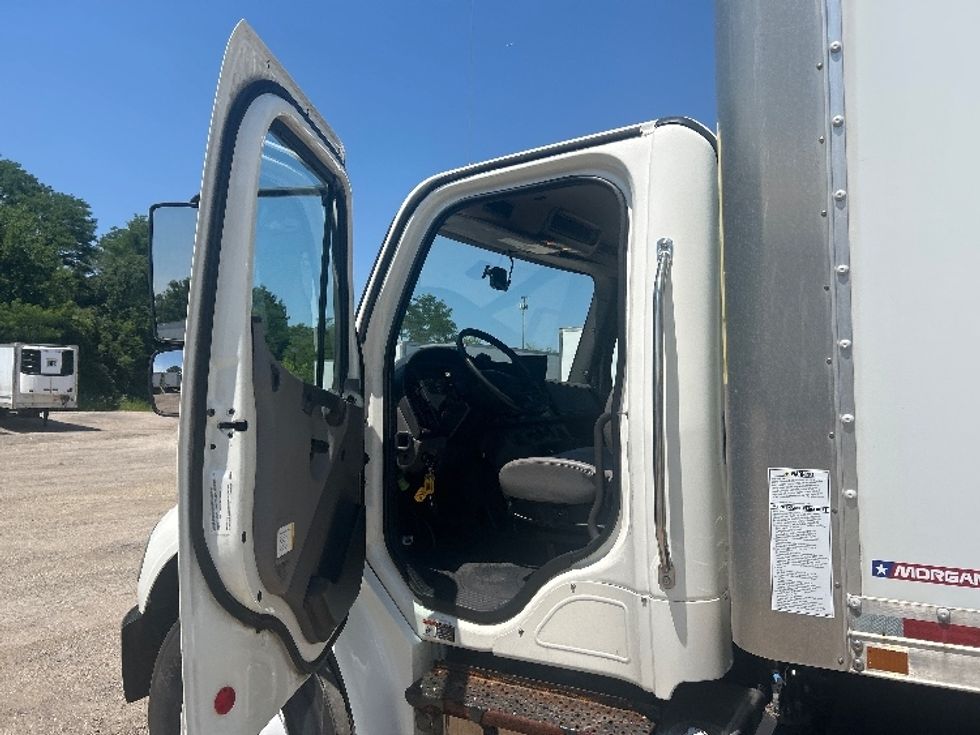Medium Duty Box Truck-Light and Medium Duty Trucks-Freightliner-2021-M2-La Porte-IN-135,715\n\t\tmiles-$ 49,500 - Image 16