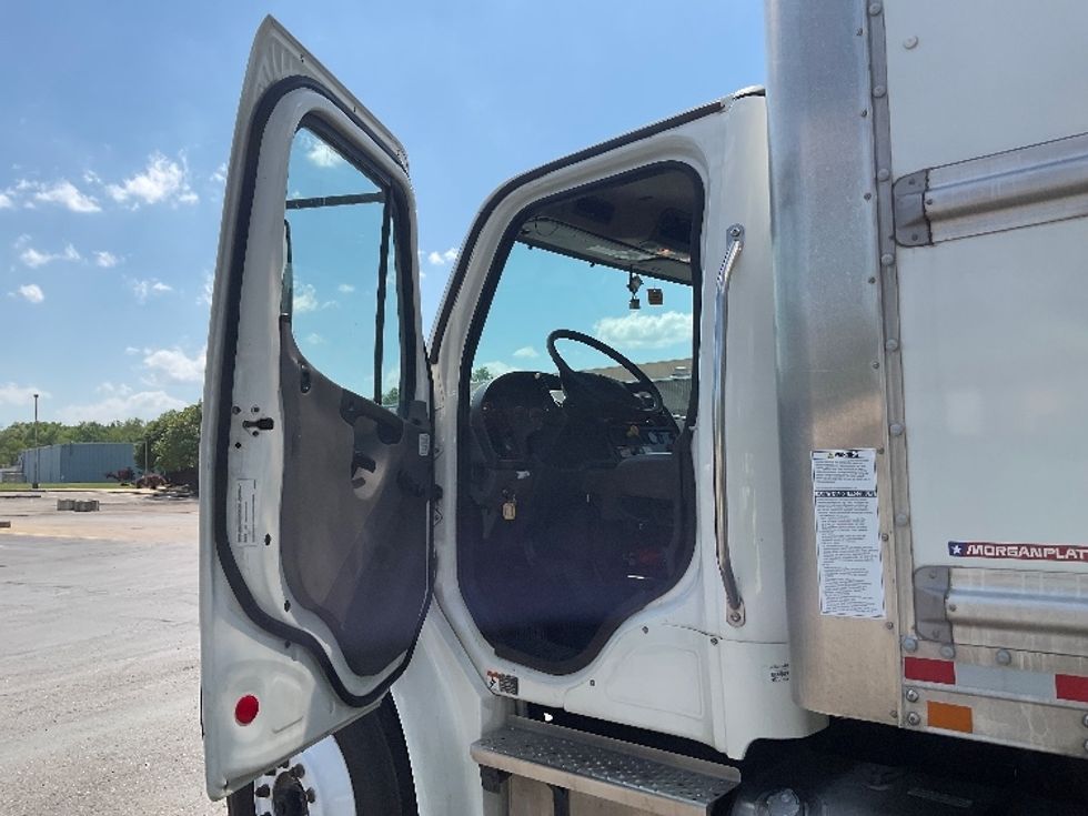 Medium Duty Box Truck-Light and Medium Duty Trucks-Freightliner-2021-M2-La Porte-IN-244,632\n\t\tmiles-$ 45,500 - Image 16