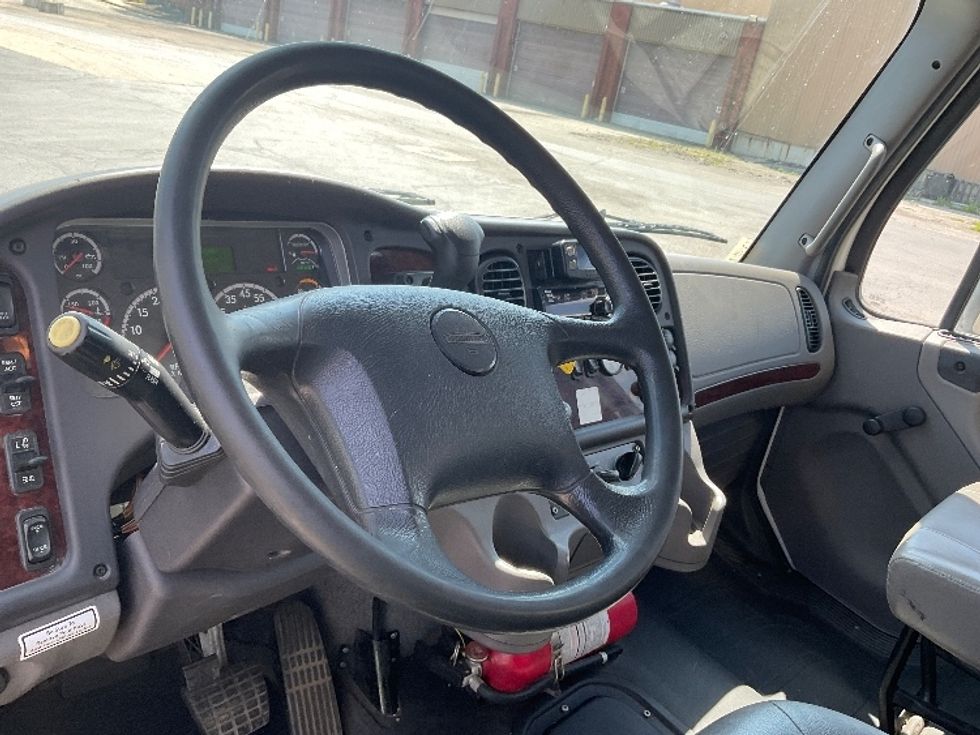 Medium Duty Box Truck-Light and Medium Duty Trucks-Freightliner-2021-M2-La Porte-IN-244,632\n\t\tmiles-$ 45,500 - Image 17