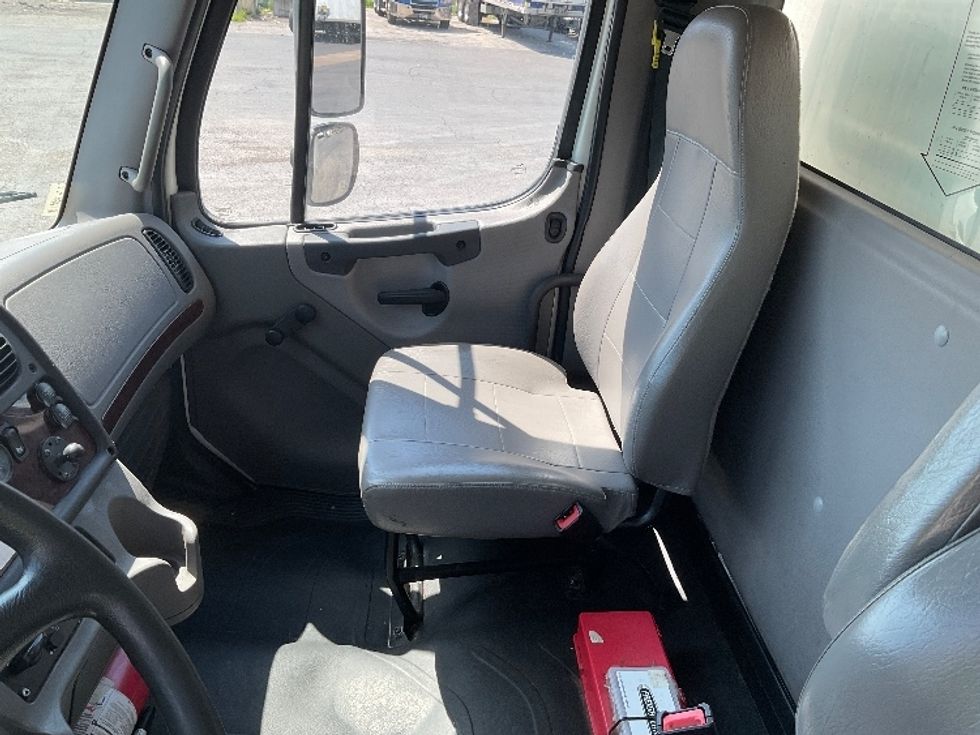 Medium Duty Box Truck-Light and Medium Duty Trucks-Freightliner-2021-M2-La Porte-IN-244,632\n\t\tmiles-$ 45,500 - Image 19