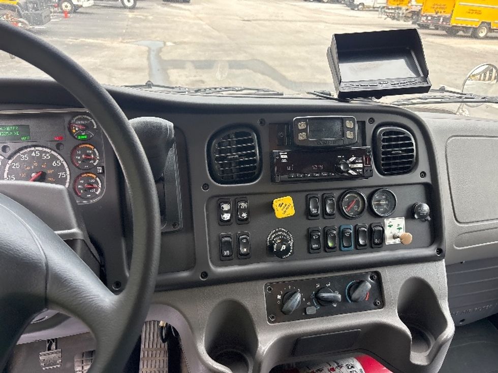 Medium Duty Box Truck-Light and Medium Duty Trucks-Freightliner-2021-M2-Ladson-SC-284,589\n\t\tmiles-$ 42,500 - Image 17