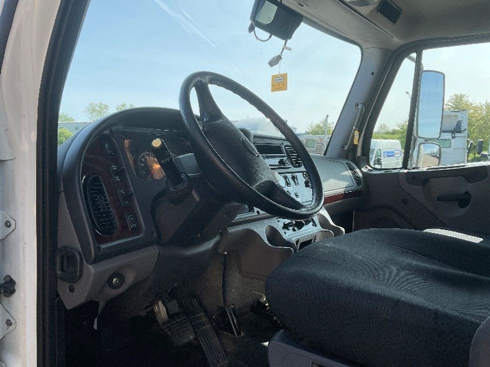 Medium Duty Box Truck-Light and Medium Duty Trucks-Freightliner-2021-M2-Lansing-MI-198,957\n\t\tmiles-$ 63,000 - Image 17