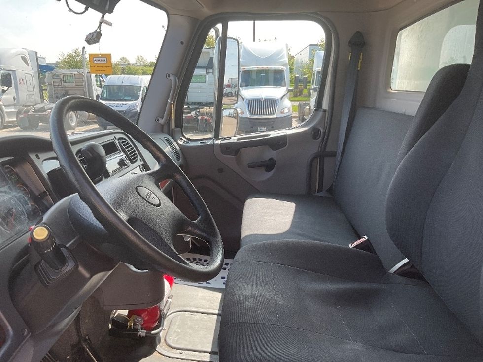 Medium Duty Box Truck-Light and Medium Duty Trucks-Freightliner-2021-M2-Lansing-MI-198,957\n\t\tmiles-$ 63,000 - Image 19