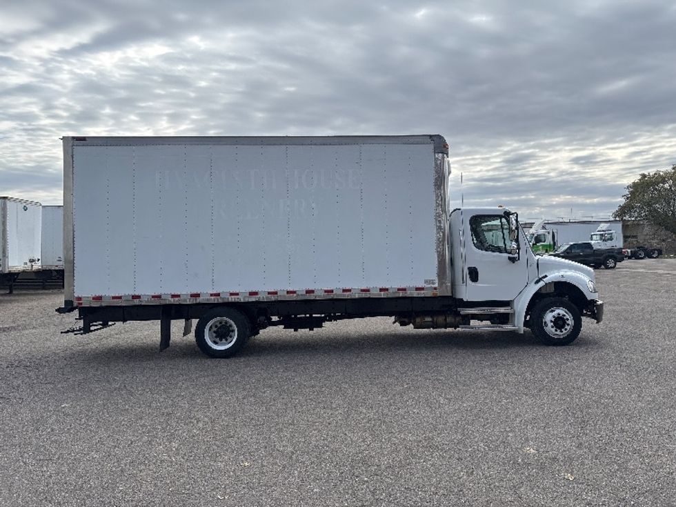 Medium Duty Box Truck-Light and Medium Duty Trucks-Freightliner-2021-M2-Lansing-MI-264,935\n\t\tmiles-$ 27,500 - Image 15