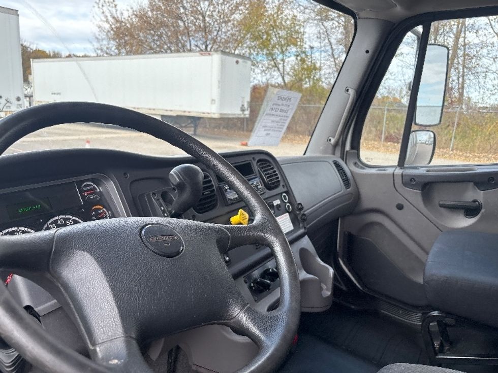 Medium Duty Box Truck-Light and Medium Duty Trucks-Freightliner-2021-M2-Lansing-MI-264,935\n\t\tmiles-$ 27,500 - Image 17