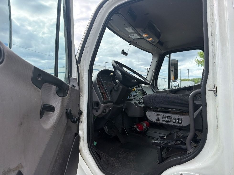 Medium Duty Box Truck-Light and Medium Duty Trucks-Freightliner-2021-M2-Linden-NJ-301,306\n\t\tmiles-$ 14,500 - Image 16