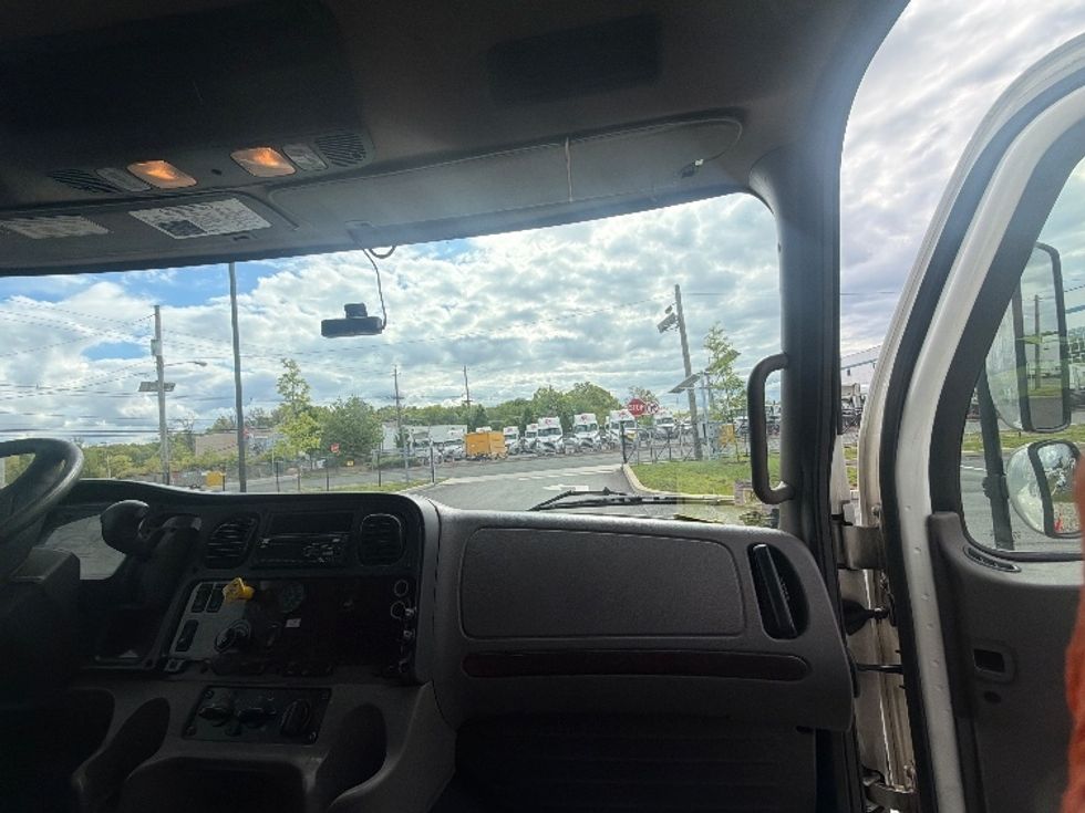 Medium Duty Box Truck-Light and Medium Duty Trucks-Freightliner-2021-M2-Linden-NJ-301,306\n\t\tmiles-$ 14,500 - Image 21