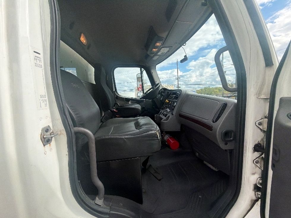 Medium Duty Box Truck-Light and Medium Duty Trucks-Freightliner-2021-M2-Linden-NJ-301,306\n\t\tmiles-$ 14,500 - Image 22
