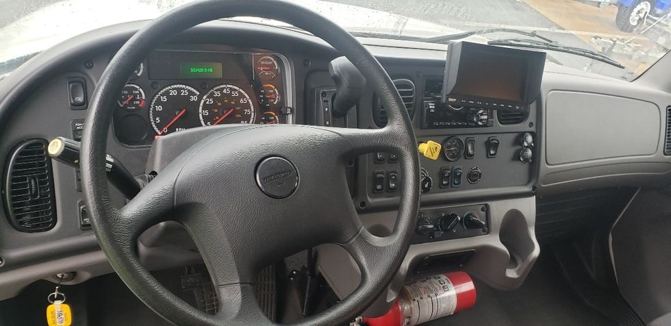Medium Duty Box Truck-Light and Medium Duty Trucks-Freightliner-2021-M2-Little Rock-AR-103,429\n\t\tmiles-$ 56,750 - Image 18