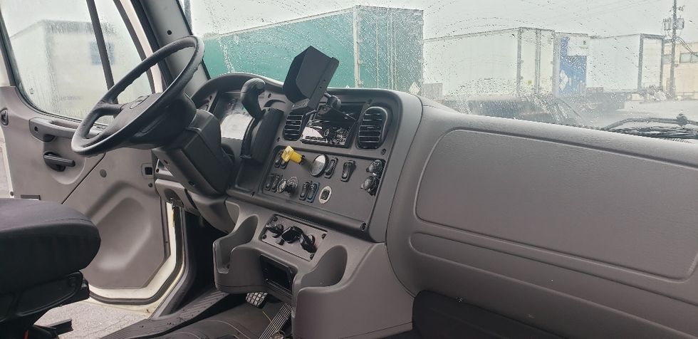 Medium Duty Box Truck-Light and Medium Duty Trucks-Freightliner-2021-M2-Little Rock-AR-103,429\n\t\tmiles-$ 56,750 - Image 22