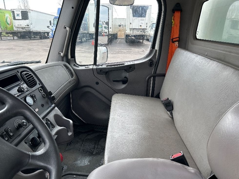 Medium Duty Box Truck-Light and Medium Duty Trucks-Freightliner-2021-M2-Liverpool-NY-246,898\n\t\tmiles-$ 35,000 - Image 19
