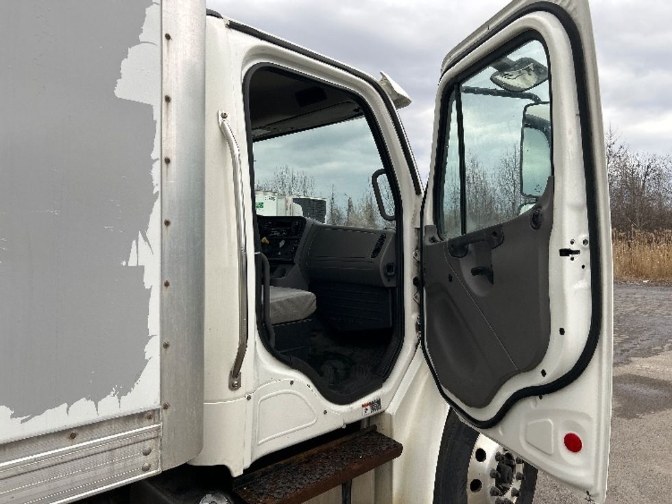 Medium Duty Box Truck-Light and Medium Duty Trucks-Freightliner-2021-M2-Liverpool-NY-246,898\n\t\tmiles-$ 35,000 - Image 20