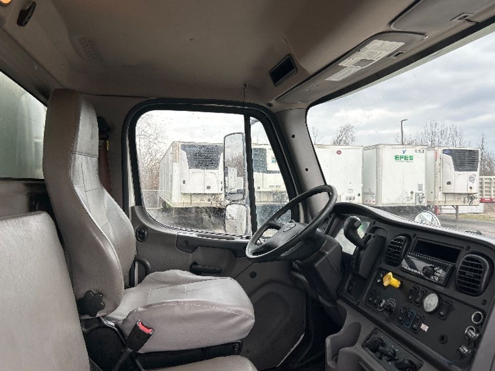 Medium Duty Box Truck-Light and Medium Duty Trucks-Freightliner-2021-M2-Liverpool-NY-246,898\n\t\tmiles-$ 35,000 - Image 22