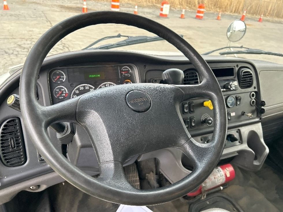 Medium Duty Box Truck-Light and Medium Duty Trucks-Freightliner-2021-M2-Liverpool-NY-251,313\n\t\tmiles-$ 34,500 - Image 13