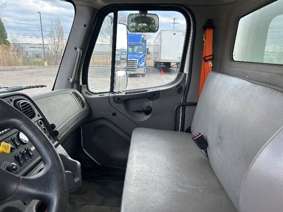 Medium Duty Box Truck-Light and Medium Duty Trucks-Freightliner-2021-M2-Liverpool-NY-251,313\n\t\tmiles-$ 34,500 - Image 14