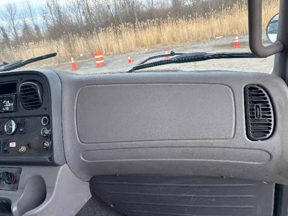 Medium Duty Box Truck-Light and Medium Duty Trucks-Freightliner-2021-M2-Liverpool-NY-251,313\n\t\tmiles-$ 34,500 - Image 16