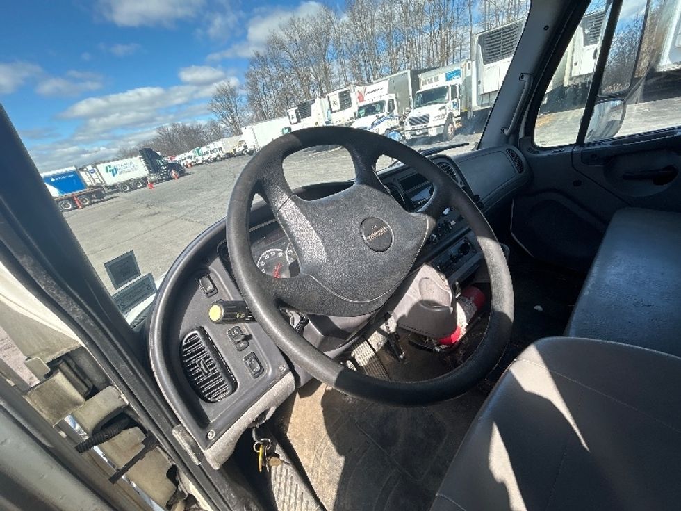 Medium Duty Box Truck-Light and Medium Duty Trucks-Freightliner-2021-M2-Liverpool-NY-263,022\n\t\tmiles-$ 29,750 - Image 12