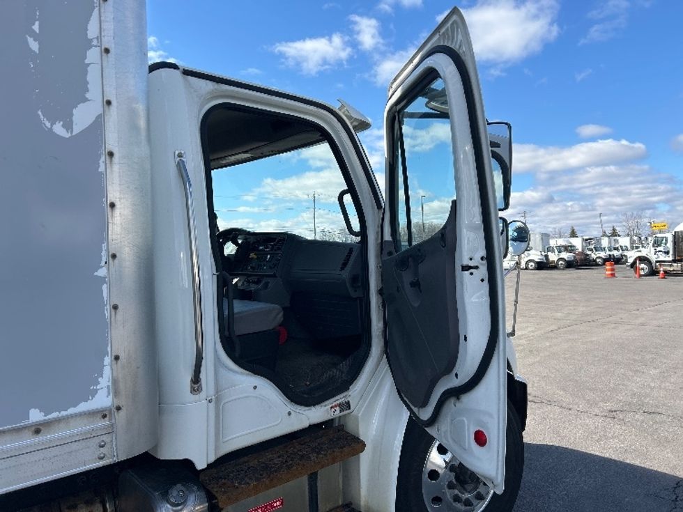 Medium Duty Box Truck-Light and Medium Duty Trucks-Freightliner-2021-M2-Liverpool-NY-263,022\n\t\tmiles-$ 29,750 - Image 15