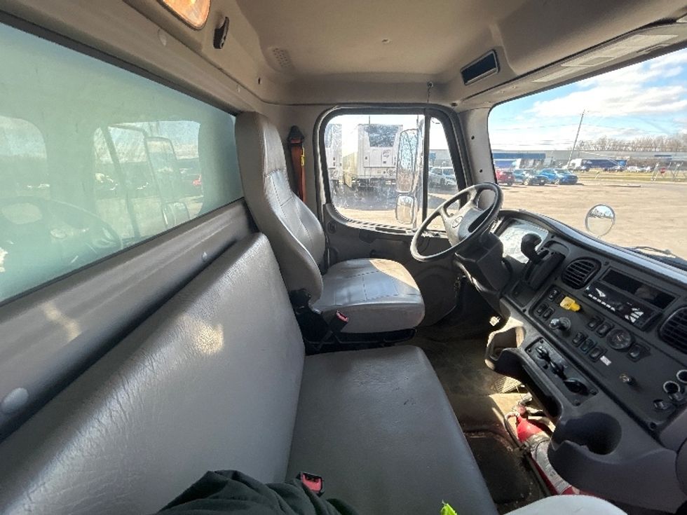 Medium Duty Box Truck-Light and Medium Duty Trucks-Freightliner-2021-M2-Liverpool-NY-263,022\n\t\tmiles-$ 29,750 - Image 17