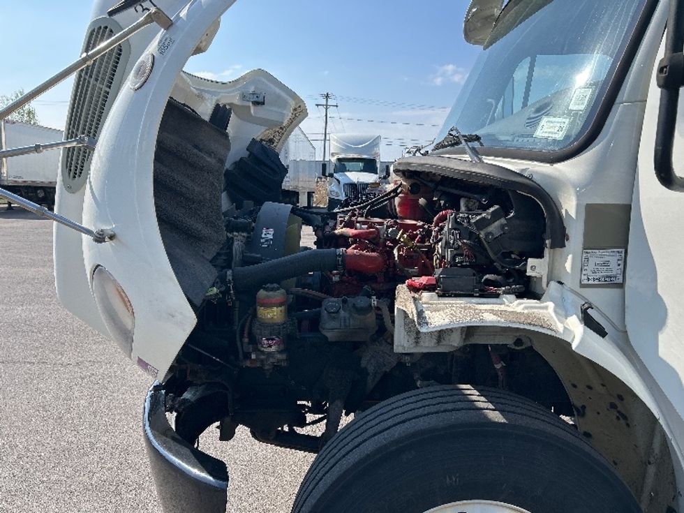 Medium Duty Box Truck-Light and Medium Duty Trucks-Freightliner-2021-M2-Liverpool-NY-266,605\n\t\tmiles-$ 32,250 - Image 19