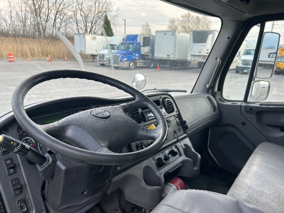 Medium Duty Box Truck-Light and Medium Duty Trucks-Freightliner-2021-M2-Liverpool-NY-271,135\n\t\tmiles-$ 31,750 - Image 12
