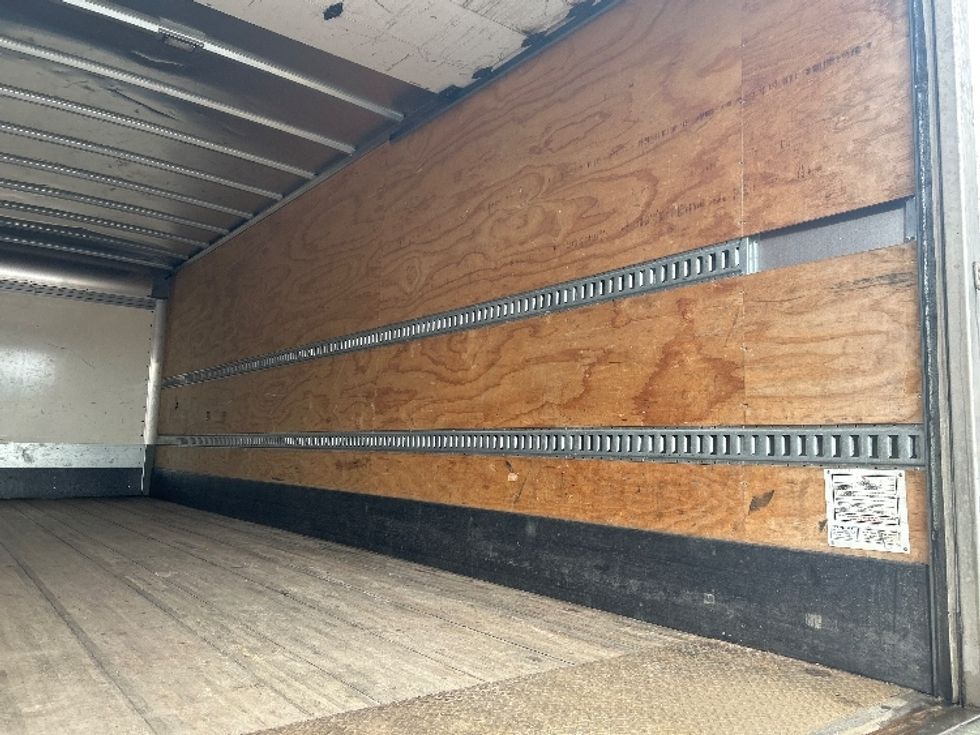 Medium Duty Box Truck-Light and Medium Duty Trucks-Freightliner-2021-M2-Londonderry-NH-166,569\n\t\tmiles-$ 53,750 - Image 12