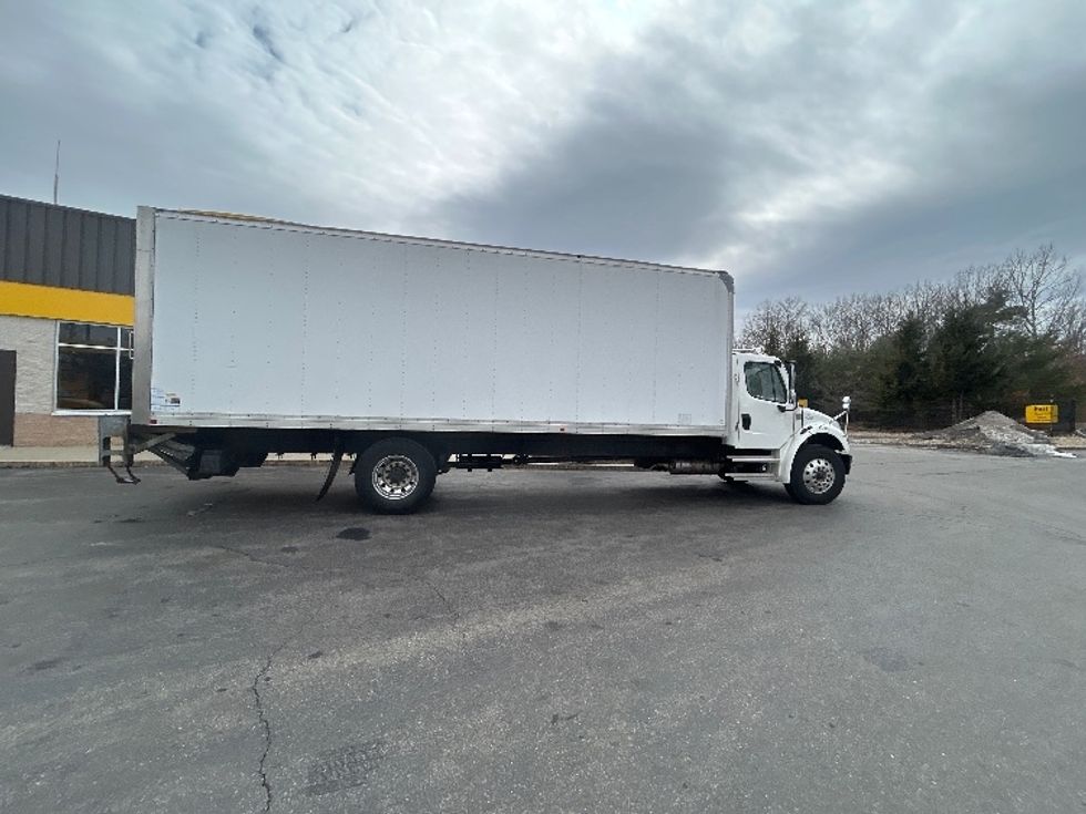 Medium Duty Box Truck-Light and Medium Duty Trucks-Freightliner-2021-M2-Londonderry-NH-166,569\n\t\tmiles-$ 53,750 - Image 15