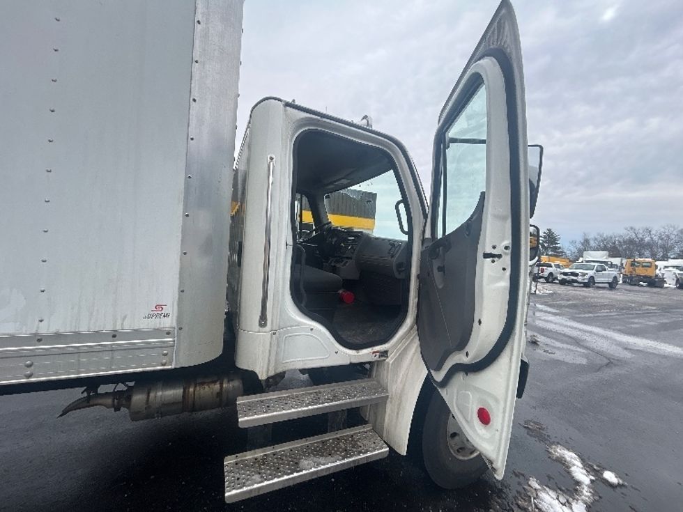 Medium Duty Box Truck-Light and Medium Duty Trucks-Freightliner-2021-M2-Londonderry-NH-166,569\n\t\tmiles-$ 53,750 - Image 20