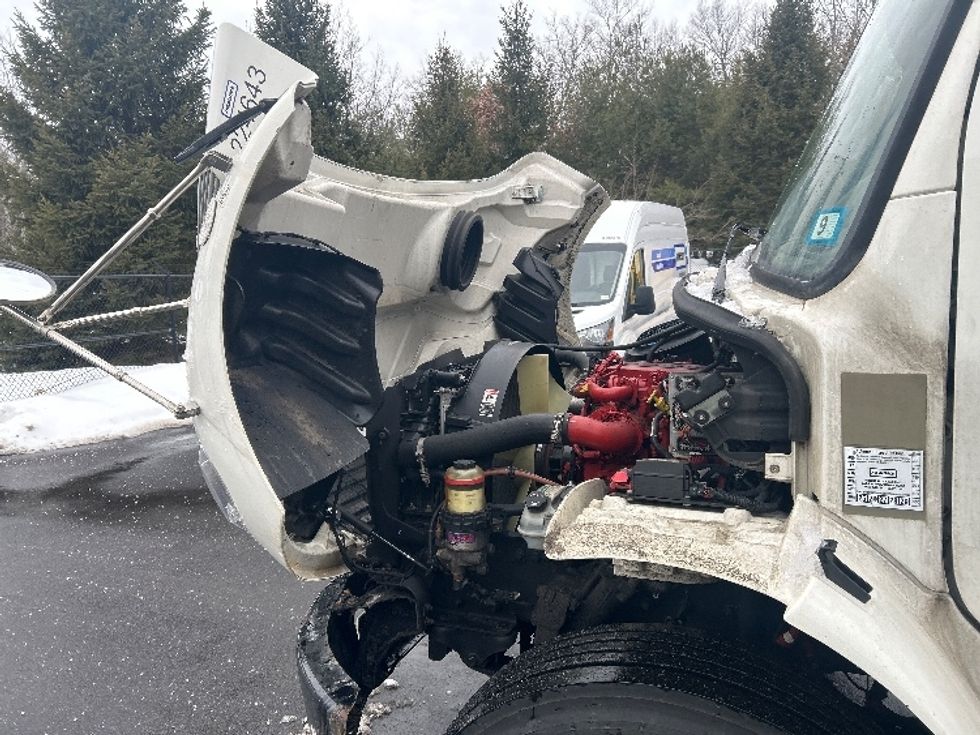 Medium Duty Box Truck-Light and Medium Duty Trucks-Freightliner-2021-M2-Londonderry-NH-166,569\n\t\tmiles-$ 53,750 - Image 23