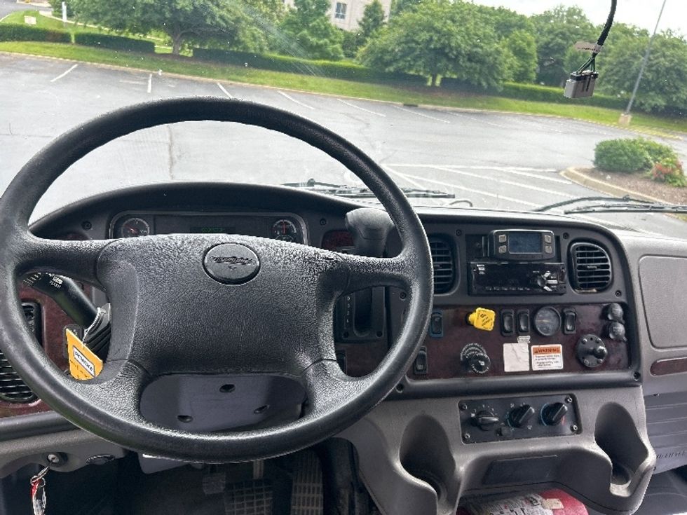 Medium Duty Box Truck-Light and Medium Duty Trucks-Freightliner-2021-M2-Louisville-KY-119,283\n\t\tmiles-$ 66,250 - Image 18