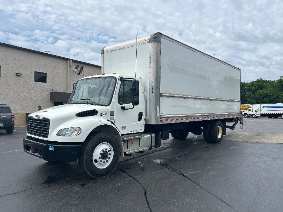 Medium Duty Box Truck-Light and Medium Duty Trucks-Freightliner-2021-M2-Louisville-KY-119,283\n\t\tmiles-$ 66,250 - Image 3