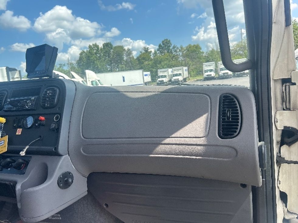 Medium Duty Box Truck-Light and Medium Duty Trucks-Freightliner-2021-M2-Louisville-KY-362,993\n\t\tmiles-$ 36,500 - Image 21